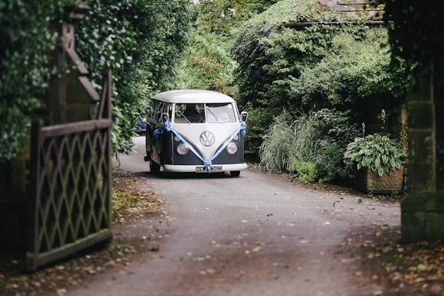 Unique Wedding Cars Hire